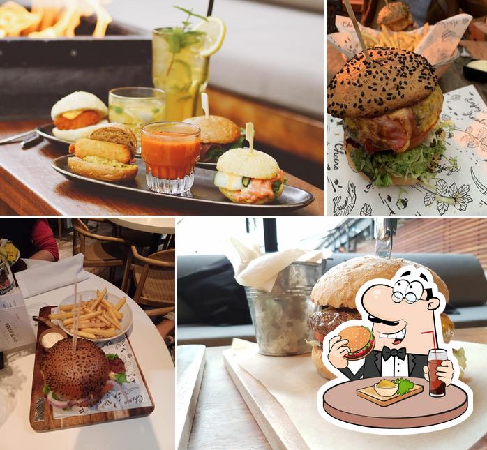 Van Heeckeren Grandcafé