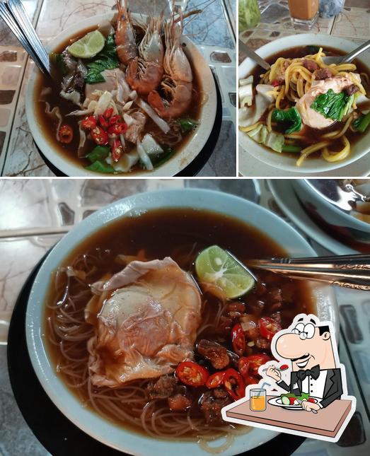 Warong MEE Pak San Tendong