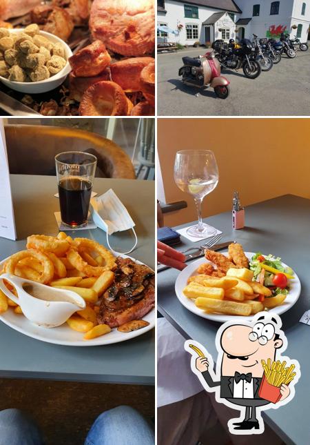 The Green Dragon & Kitchen