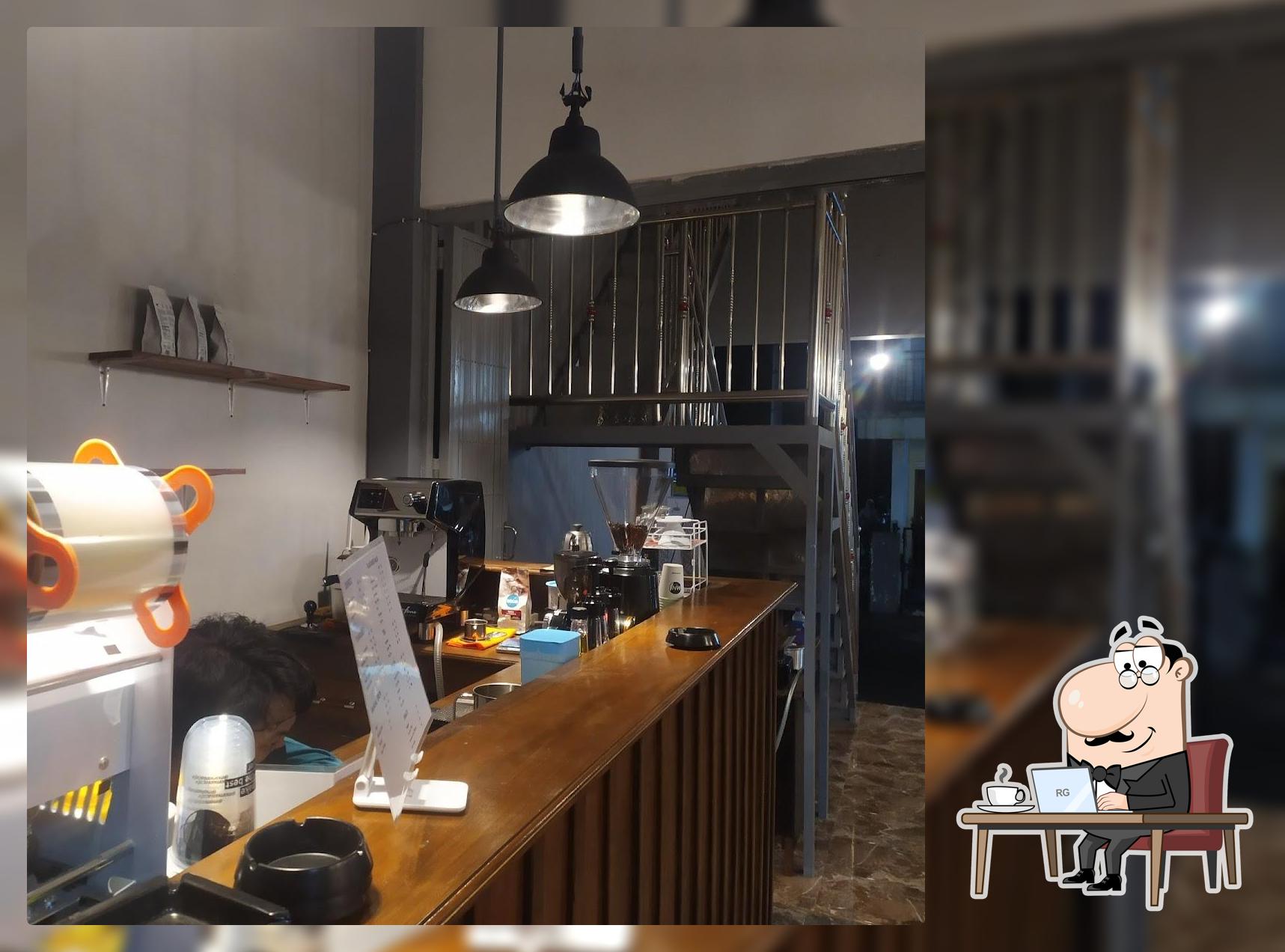 MAMANIA COFFEE