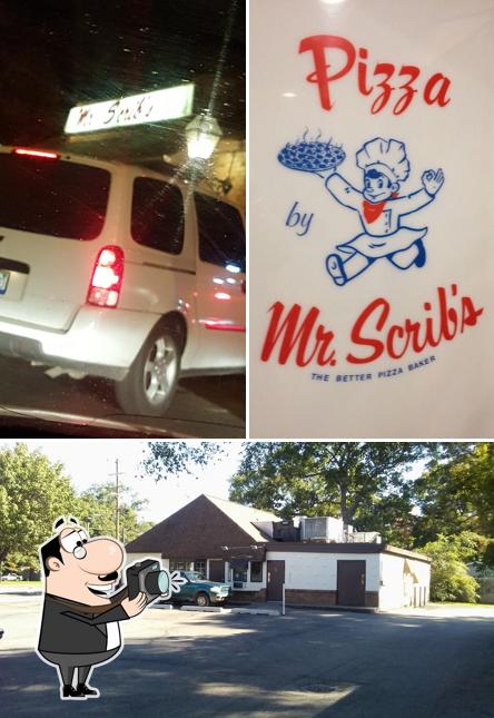 Mr. Scrib's Pizza