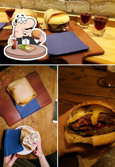 Закажите гамбургеры в "Юнион"