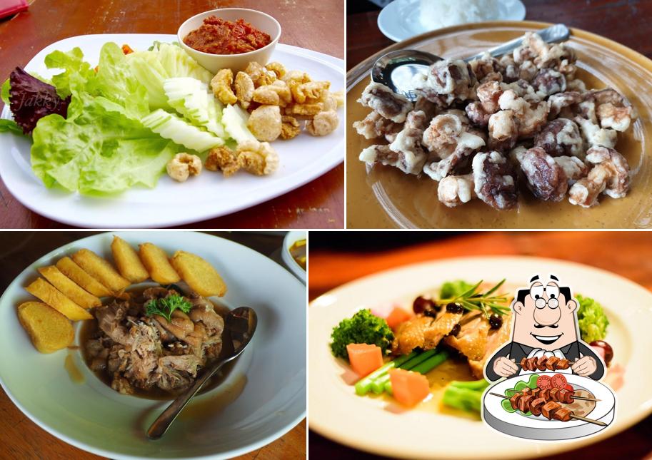 Inthanon Restaurant Chom Thong Chiang Mai ร้านอาหารสวัสดิการโครงการหลวงอินทนนท์