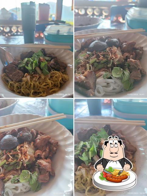 ร้านพี่จันทร์ ข้าวซอย ก๋วยเตี๋ยว ลาบ ซ่า แกงอ่อม