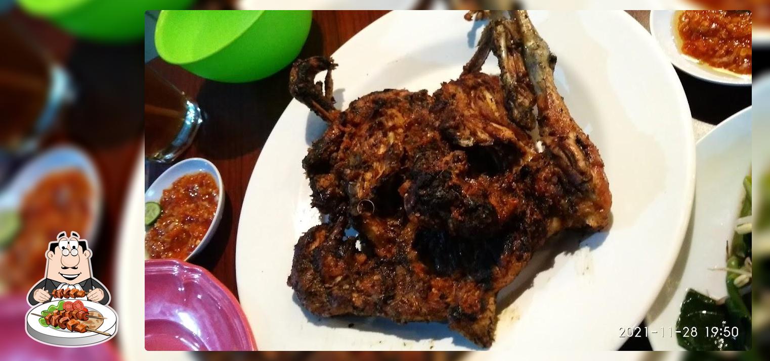 AYAM BAKAR FAMILI