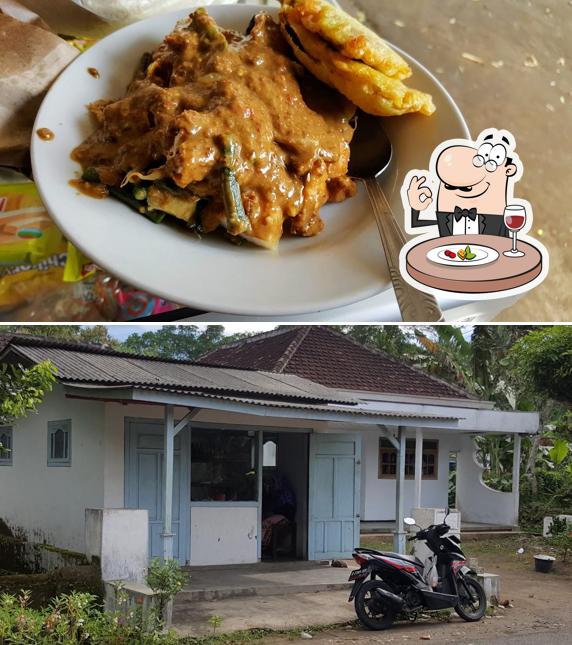 Warung Rujak MAK MESI'AH