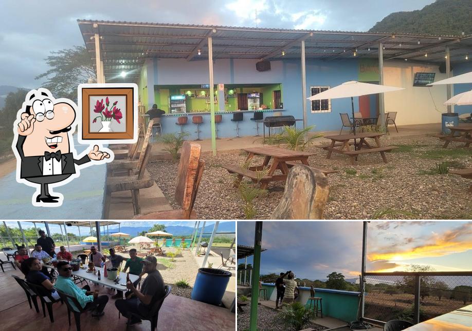 LA CASA DE YAS