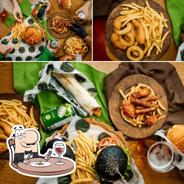 Еда в "Big Bro Burger"