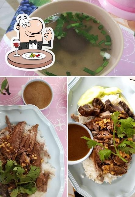 ป้าชิงก๋วยเตี๋ยวเป็ดพัฒนะ Ching's Duck Noodles