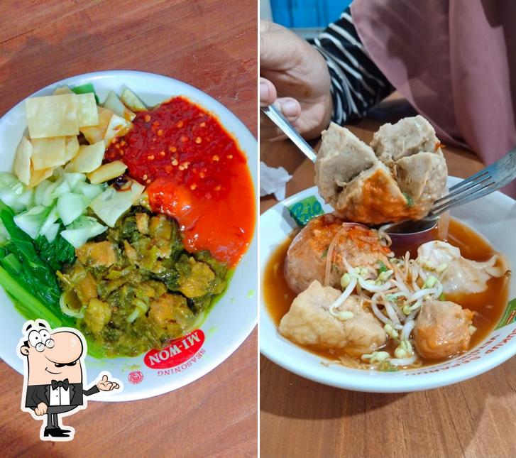 Bakso Rudal dan Mie Ayam Cabang Pasar Keboan