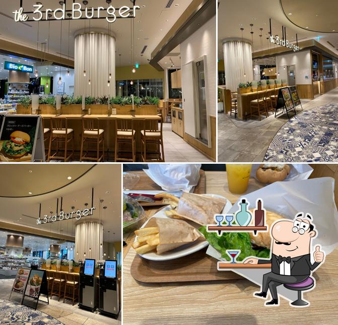 the 3rd Burger atre Takeshiba
