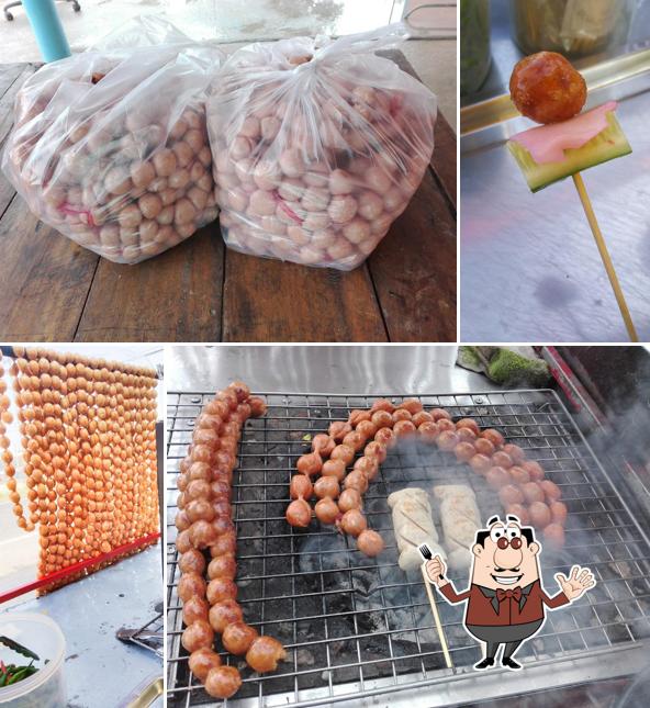ร้านไส้กรอกอีสานหน้าวัดหนองพรมหน่อ