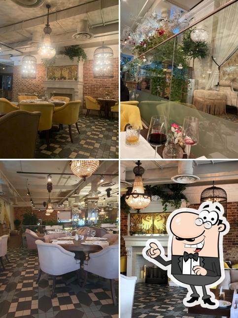 Посмотрите на внутренний интерьер "Ресторана «Гуси-Лебеди»"