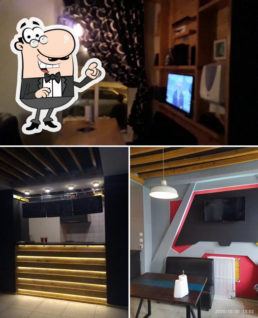 Забронируйте столик в "В Космосе Есть"