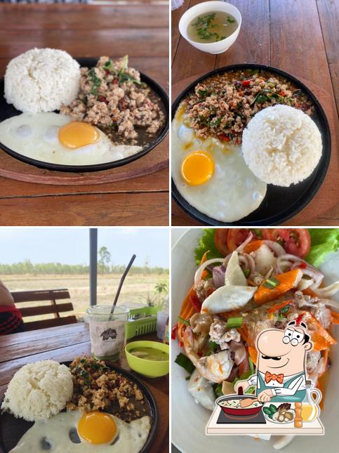 โต้ง ชวนฉวี อาหารตามสั่ง/กระทะร้อน