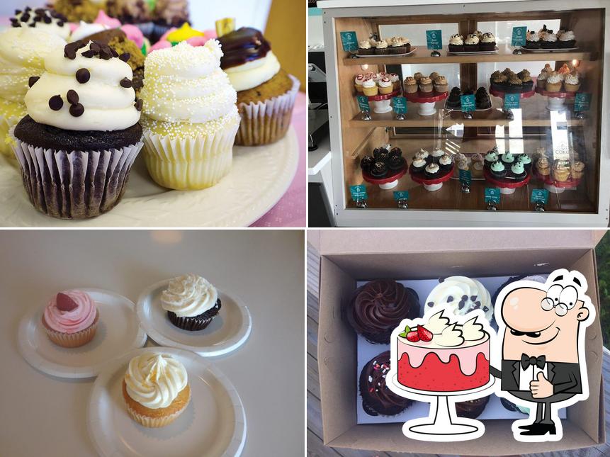 Corolla Cupcakes