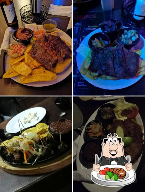 Los Jarros Restaurante & Bar