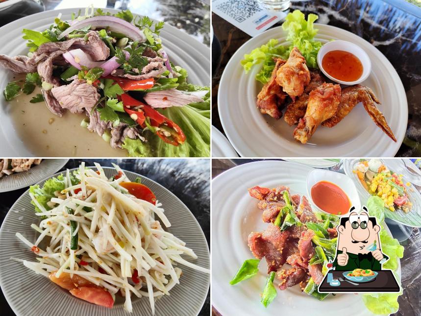 Lhong Na Cafe