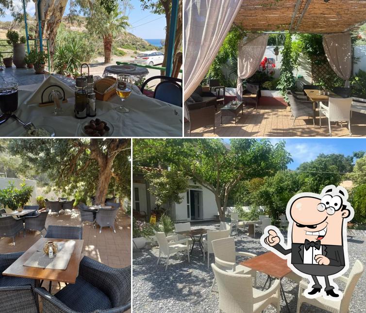 Καραμπίνης cafe Taverna