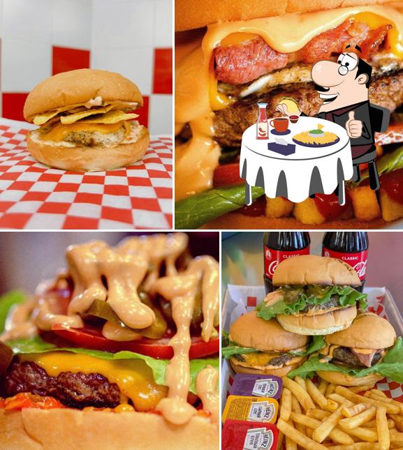 В "Сэндвиче Стрит" вы можете попробовать гамбургеры