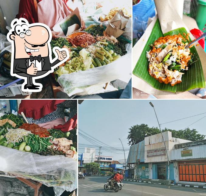 Rujak Teplak Bu Wasti