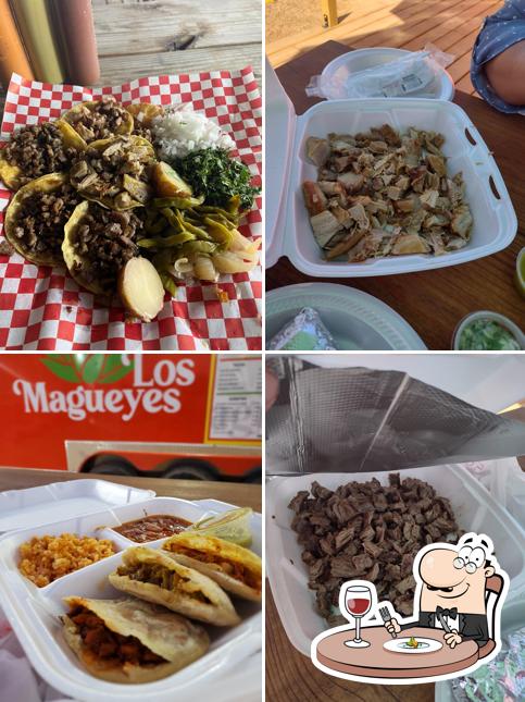 Los Magueyes