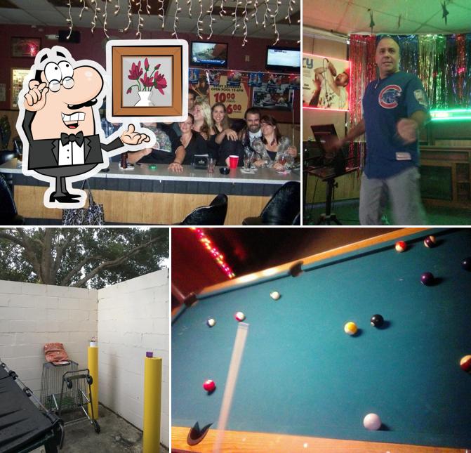 Tomfoolery Lounge