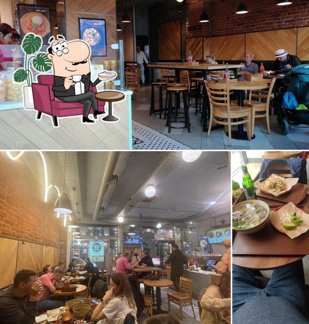 Забронируйте столик в "Pho City"