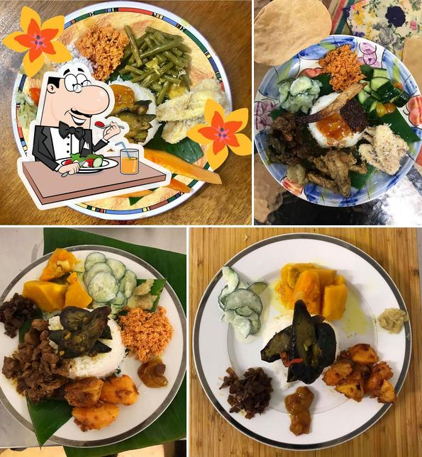 Tropical Zen Village Kitchen