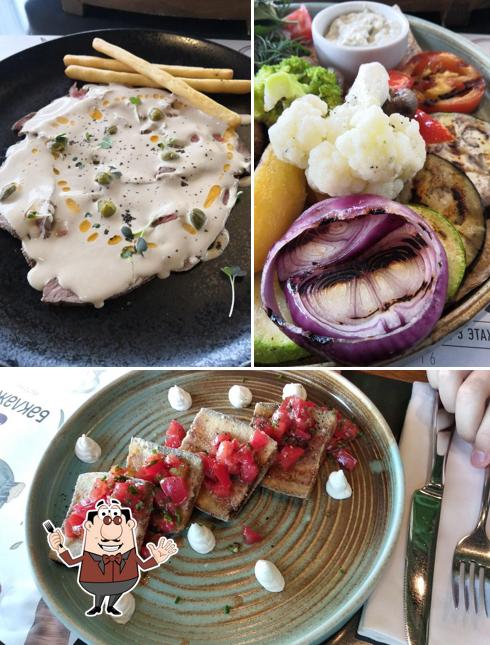 Еда в "Баклажане"