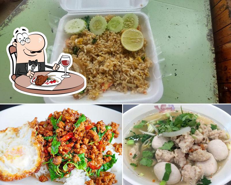 ร้านอาหารตามสั่งป้าเเต๊ะ