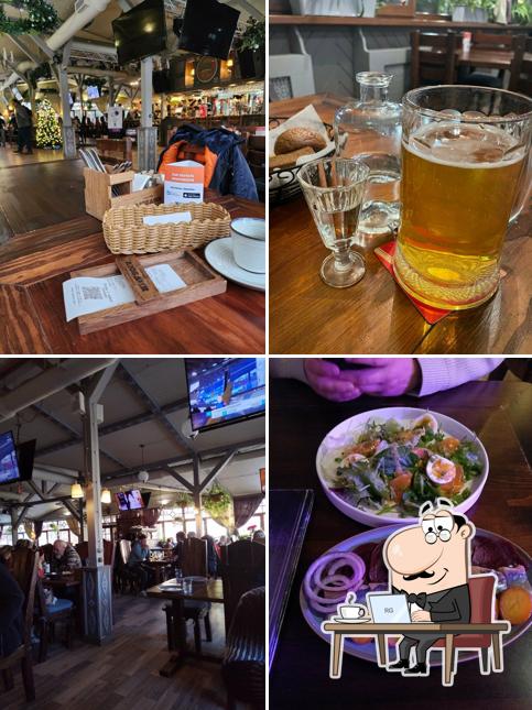 Посмотрите на внутренний интерьер "Люблина"