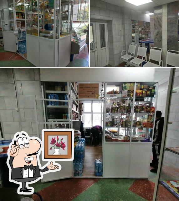 Магазин продуктов и горячего питания