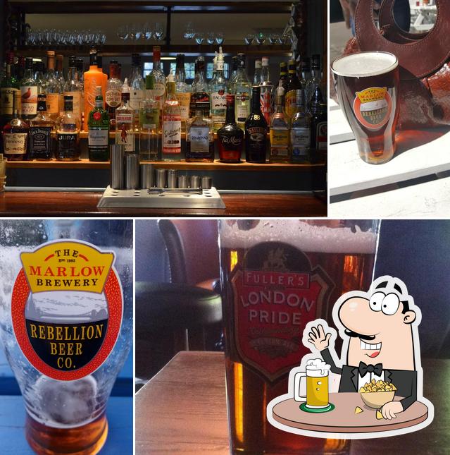 The Oaks Pub