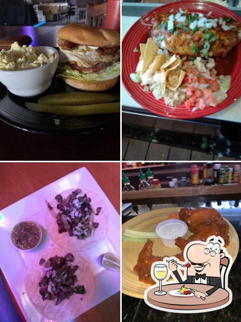 Uncle Mo's Bar and Grill