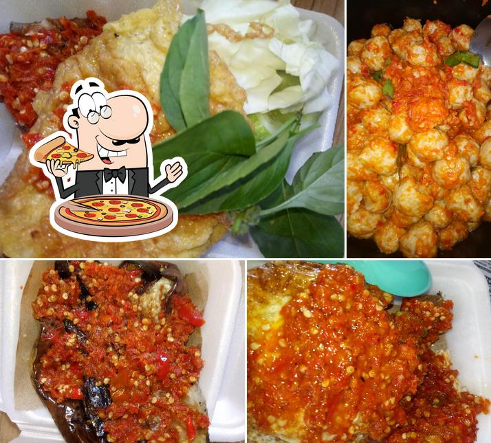 AYAM PENYET GEPREK MAMA RASYA