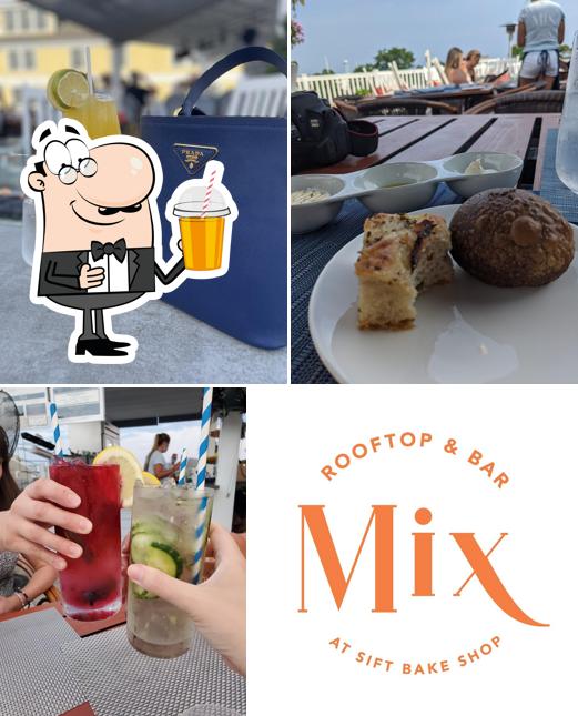 Mix Restaurant & Rooftop Bar