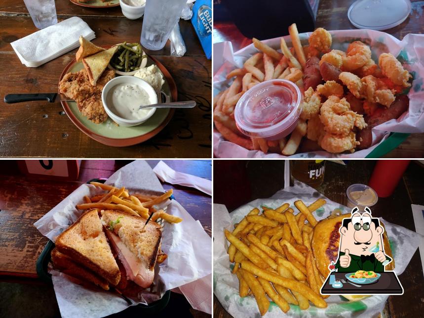 Auntie Skinner's Riverboat Club