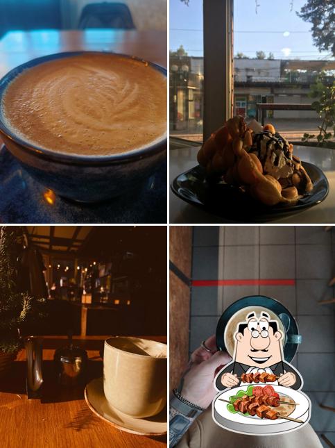 Еда в "Кофейне "BAKER STREET""