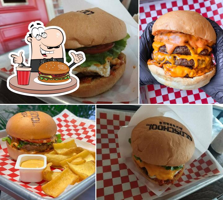 Попробуйте гамбургеры в "Сэндвиче Стрит"