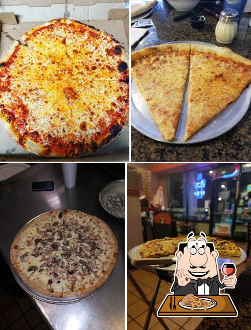 Juniors Pizza and more