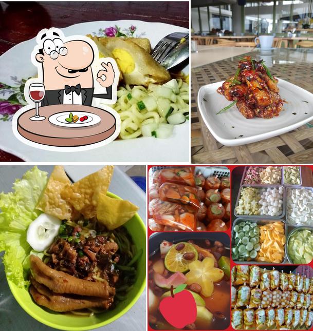 Kedai Pucuk Merah