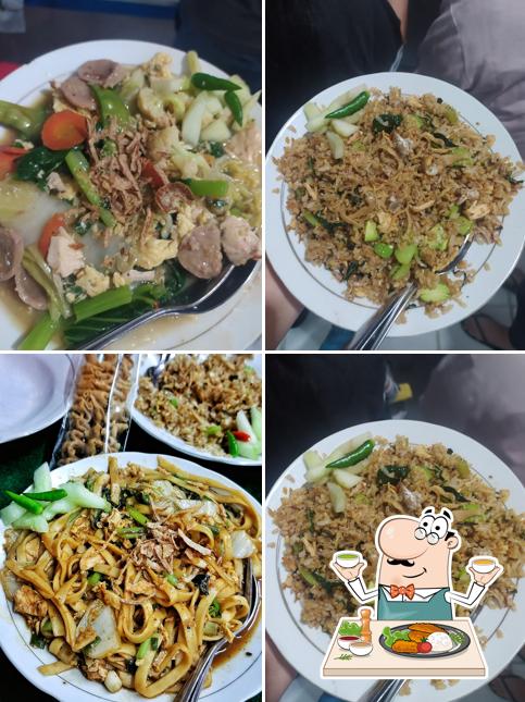 Warung Anglo A.Yani (Nasi goreng Kediri depan Polsek)