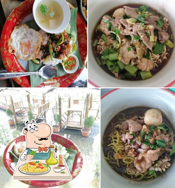 ก๋วยเตี๋ยวเรือริมสวนโกเตี้ย