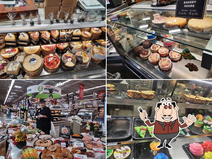 Hy-Vee Grocery Store