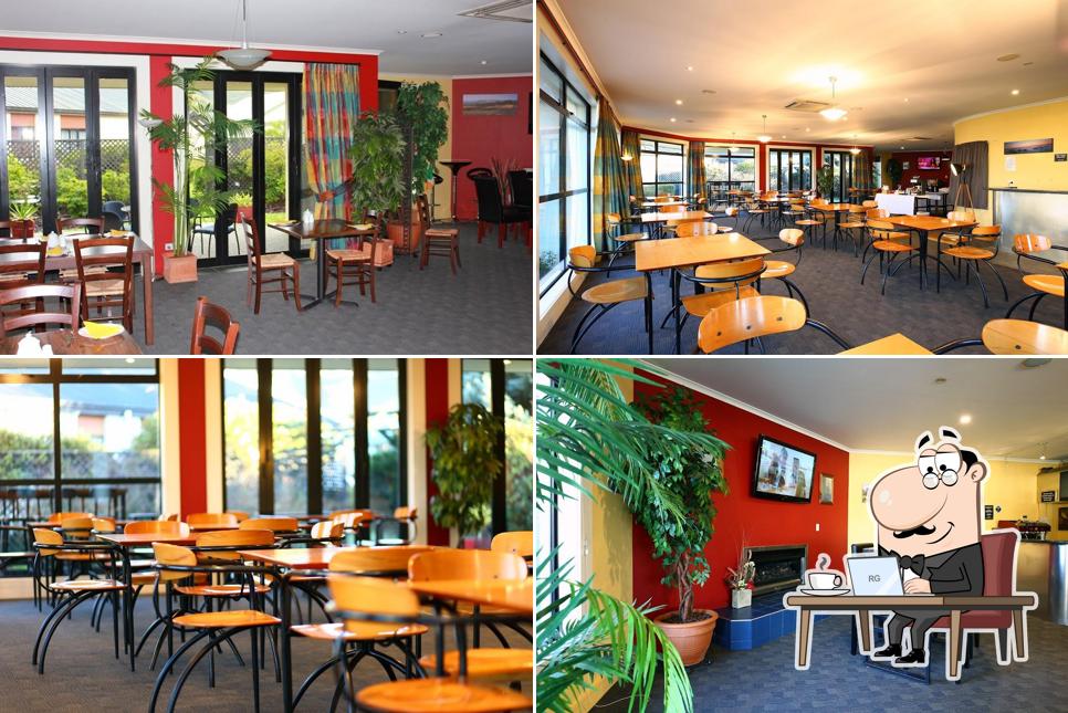 Courtyard Restaurant