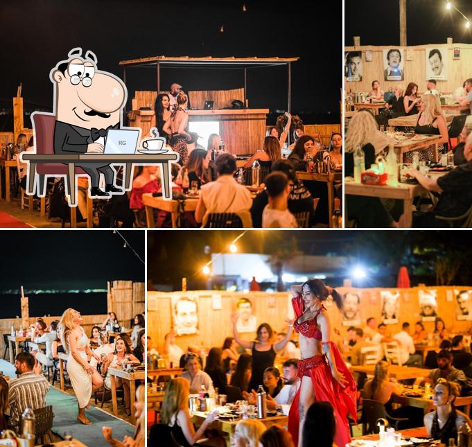 Arkadaş Kumda Rakı Meze