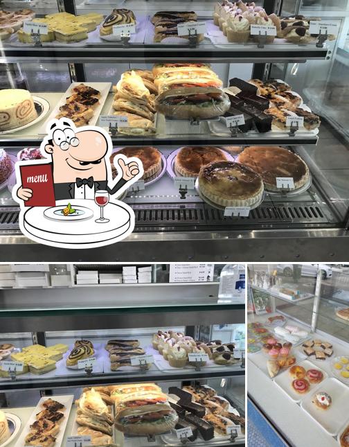 Sugar Plum Cake Shop
