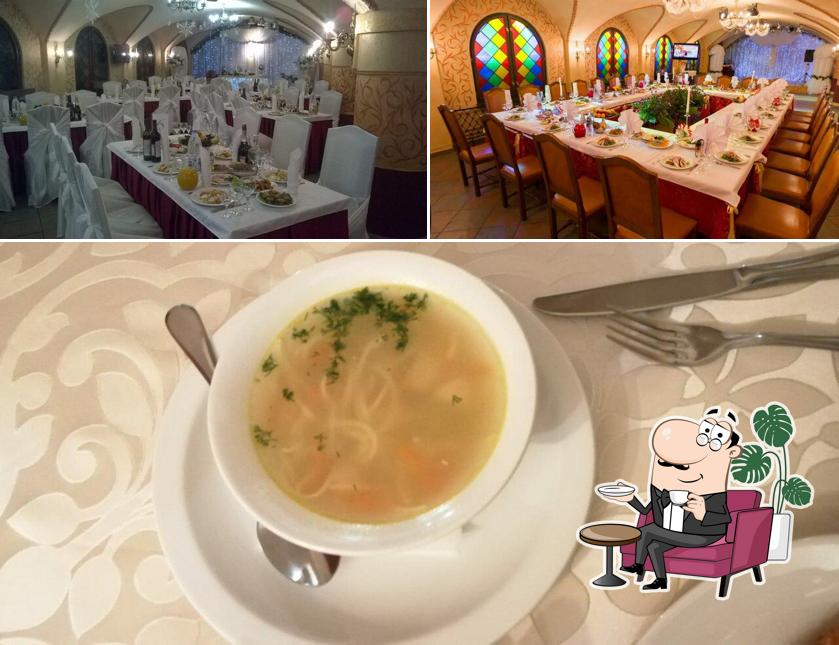 В Илья Муромец есть внутреннее оформление, еда и многое другое