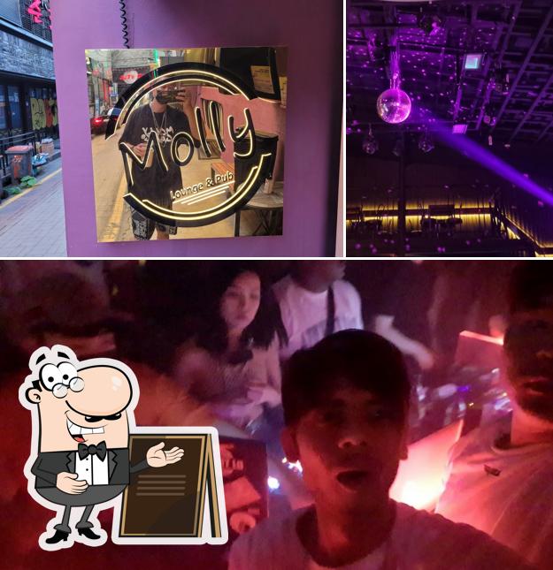 molly lounge&pub